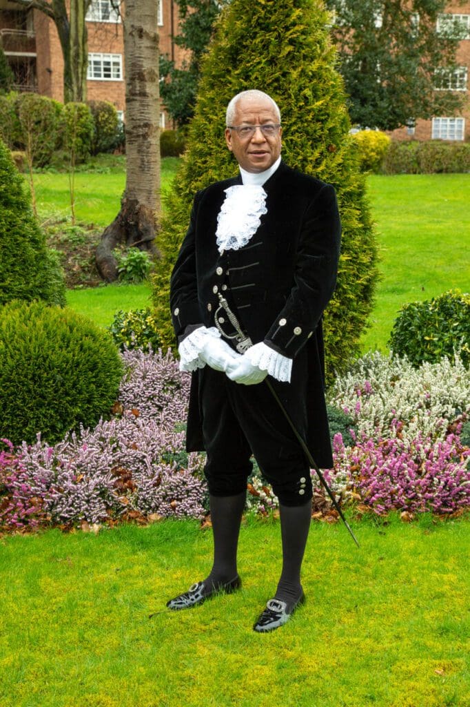 Direktor ist der derzeitige High Sheriff der West Midlands!